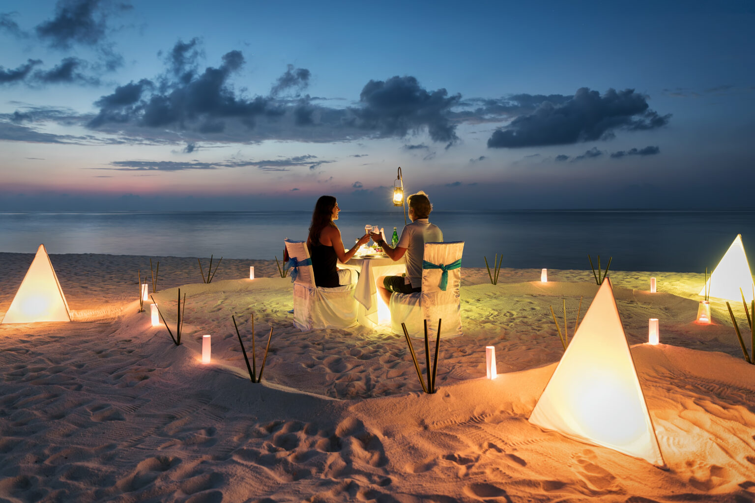 Enjoy upscale night-time tourism and the stunning night-sea scenery in Da Nang