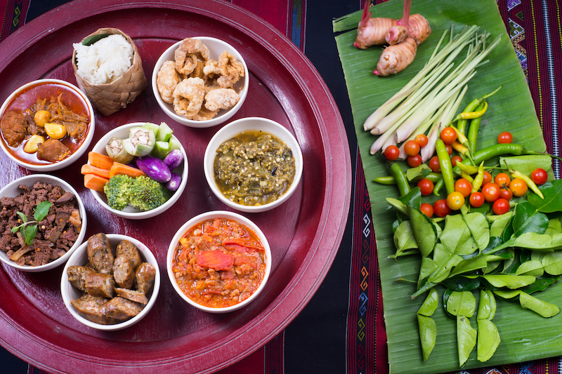 Sự thấu hiểu sâu sắc về nguyên liệu và gia vị truyền thống là chìa khóa để Thai Siam Kitchen kể câu chuyện ẩm thực Thái một cách trọn vẹn và trách nhiệm nhất.