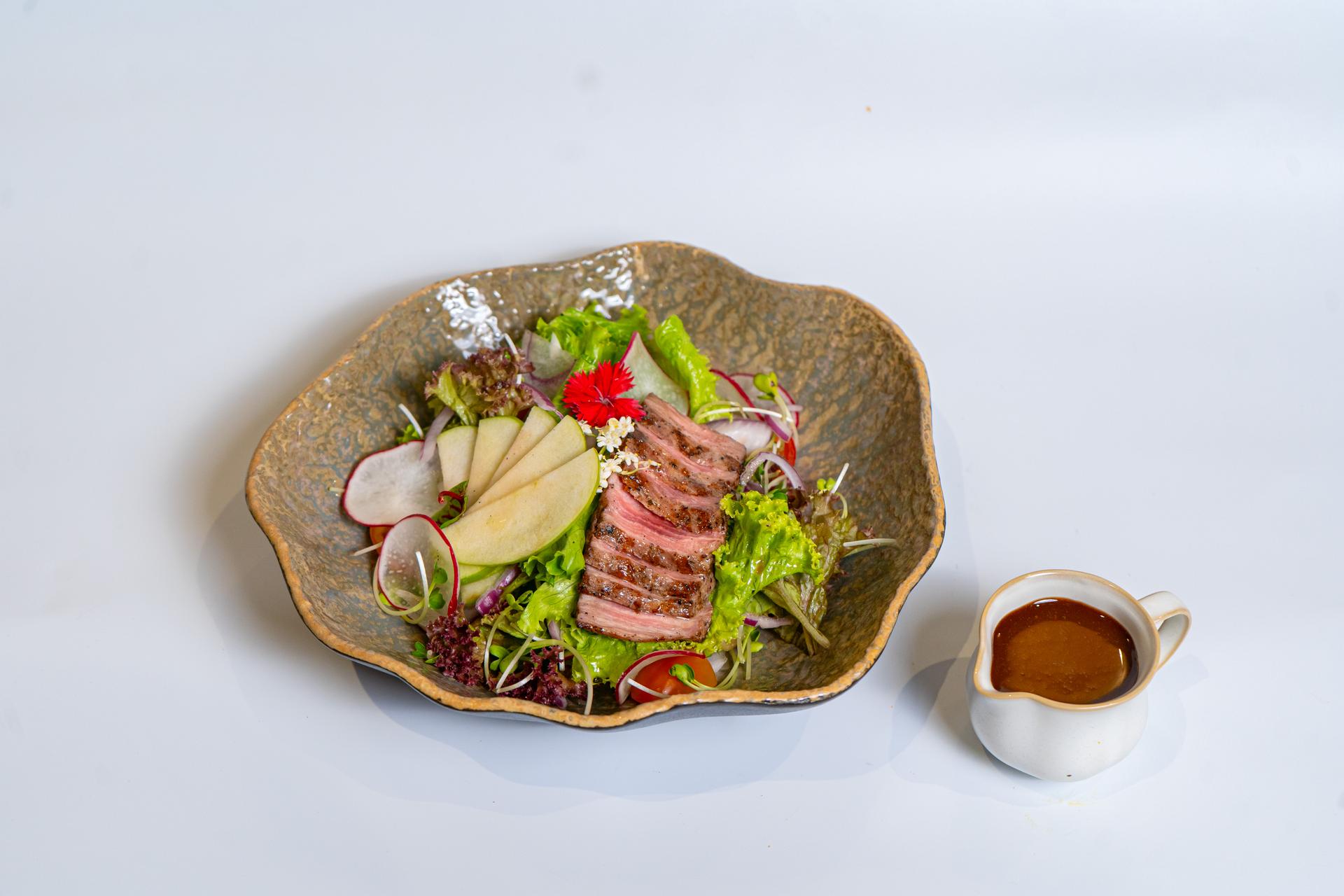 Xà Lách Bò Nướng