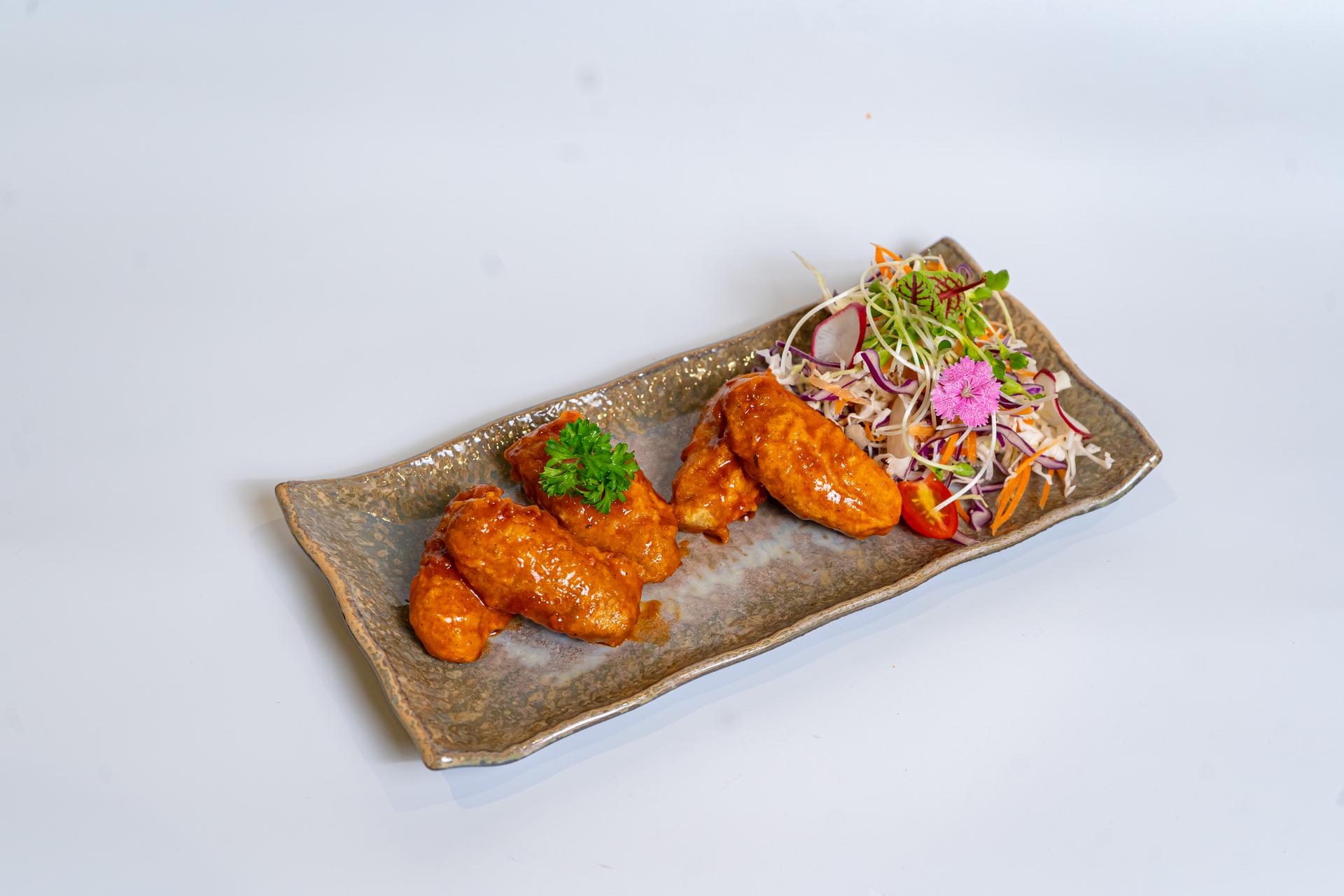 Cánh Gà Chiên Giòn Xốt BBQ