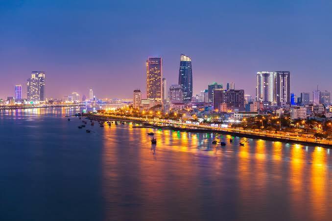 Bản Giao Hưởng Đêm Sông Hàn: Khi Kinh Tế Đêm Và Khu Phức Hợp Ẩm Thực Định Hình Lại Du Lịch Đà Nẵng